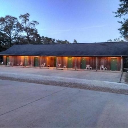 Whispering Creek Lodging & Rv Resort Newton エクステリア 写真
