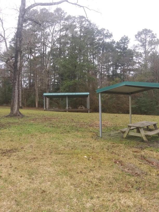 Whispering Creek Lodging & Rv Resort Newton エクステリア 写真
