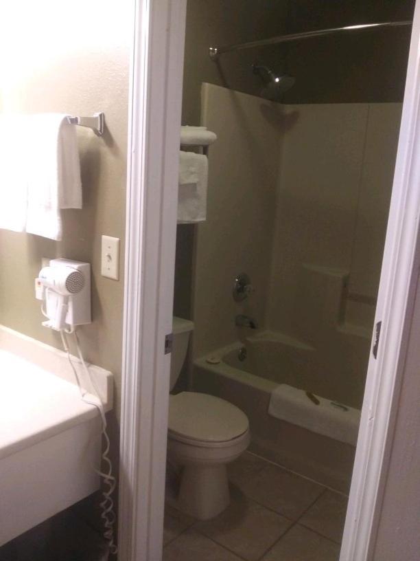 Whispering Creek Lodging & Rv Resort Newton エクステリア 写真