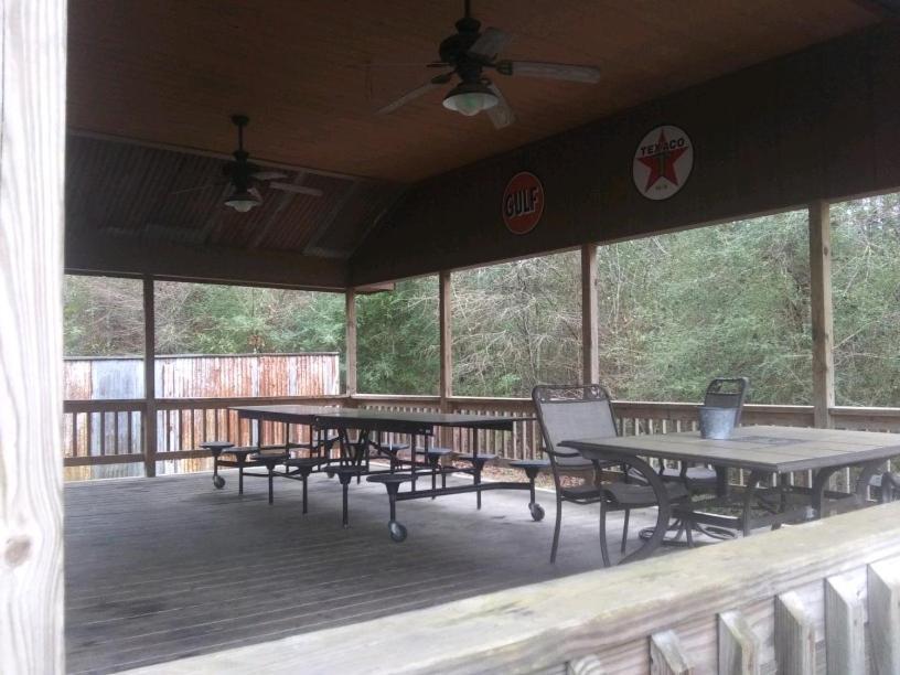 Whispering Creek Lodging & Rv Resort Newton エクステリア 写真