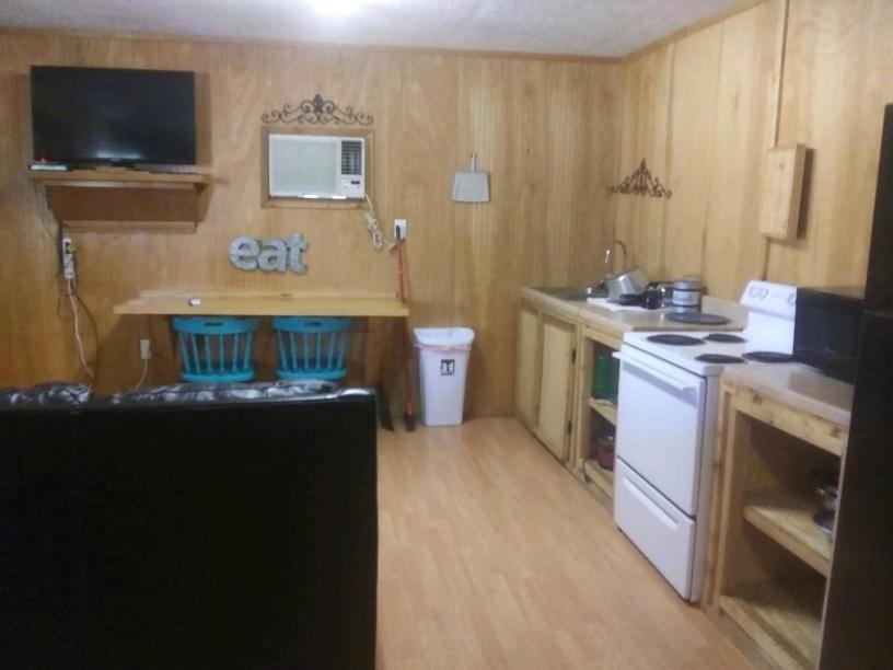 Whispering Creek Lodging & Rv Resort Newton エクステリア 写真
